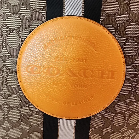 COACH DEMPSEY TOTE 40" - Picture 2 of 14